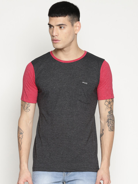 

IMPACKT Men Black Colourblocked Round Neck T-shirt