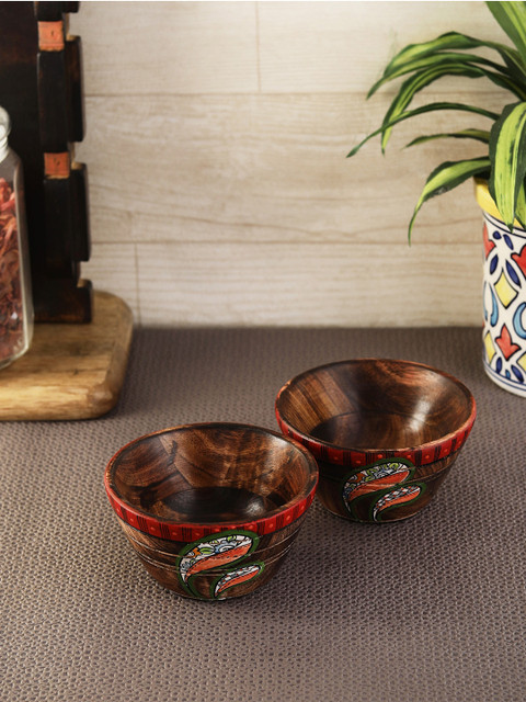 

VarEesha Set Of 2 Brown Printed Wood Bowls Set