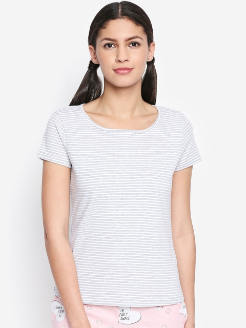

Dreamz by Pantaloons Women Grey Melange Striped Round Neck T-shirt