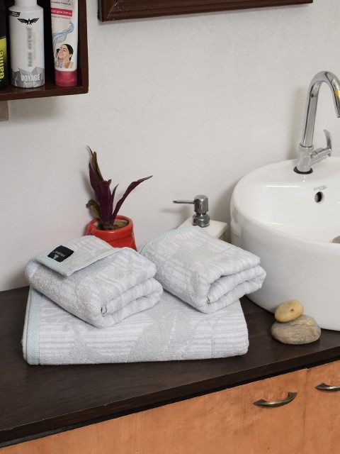 

Avira Home Unisex Off-White Set of 3 Self-Design 600 GSM Towels