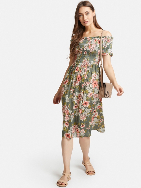 

VividArtsy Women Green Printed Fit and Flare Dress