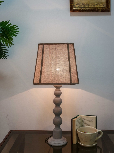 

Grated Ginger Grey & Brown Solid Handcrafted Table Lamp with Shade