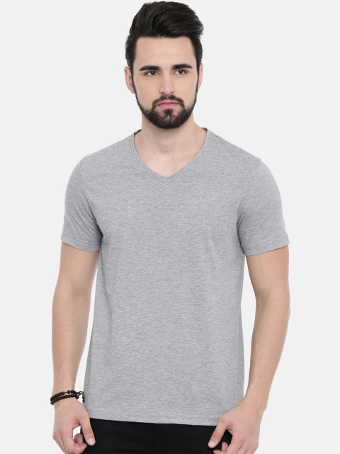 

IMYOUNG Men Grey Solid V-Neck T-shirt