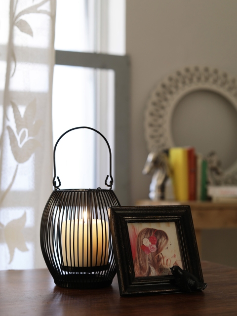 

OddCroft Black Set of Photo Frame & Lantern