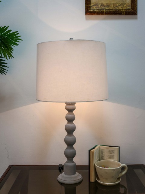 

Grated Ginger Grey & White Solid Handcrafted Table Lamp