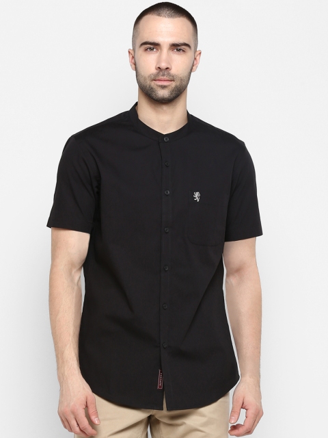 

Red Tape Men Black Classic Regular Fit Solid Casual Shirt