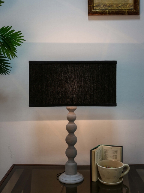 

Grated Ginger Black & Grey Solid Handcrafted Table Lamp