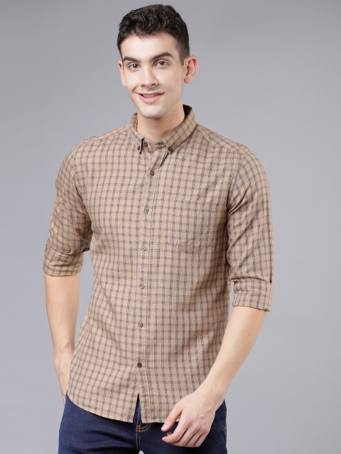 

Black coffee Men Khaki & Navy Blue Slim Fit Checked Casual Shirt
