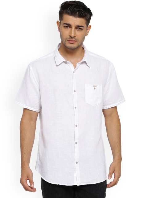 

SHOWOFF Men White Slim Fit Solid Casual Shirt
