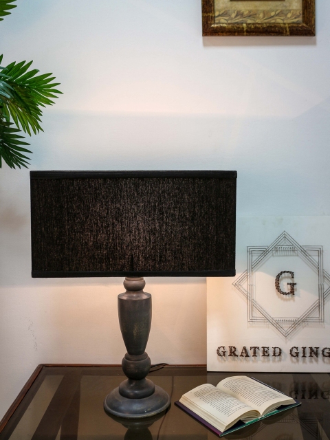 

Grated Ginger Black Solid Handcrafted Table Lamp