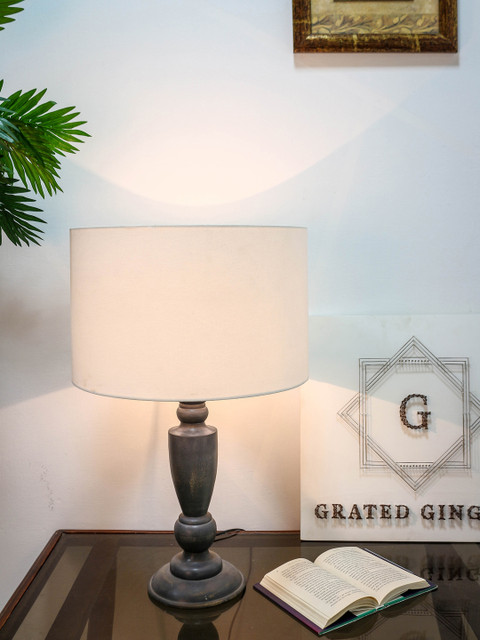 

Grated Ginger Black & White Solid Handcrafted Table Lamp