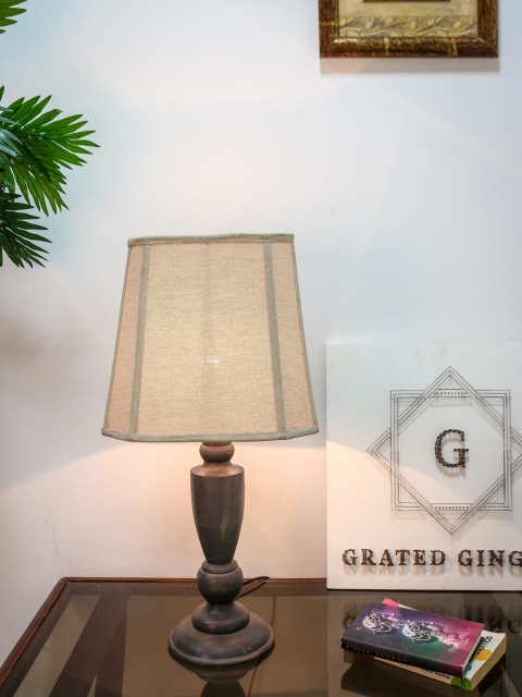 

Grated Ginger Black & Beige Solid Handcrafted Table Lamp
