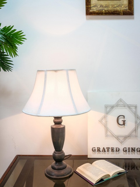 

Grated Ginger Black Solid Handcrafted Table Lamp