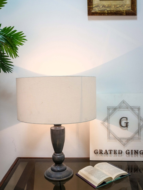 

Grated Ginger Black & White Solid Handcrafted Table Lamp
