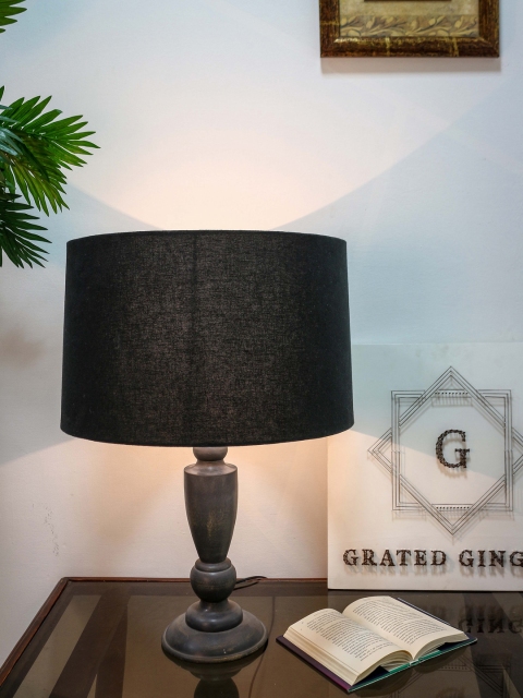 

Grated Ginger Black Solid Handcrafted Table Lamp