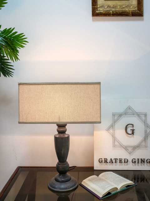 

Grated Ginger Black & Beige Solid Handcrafted Table Lamp