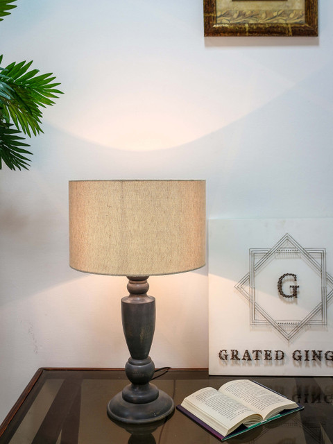 

Grated Ginger Black & Beige Solid Handcrafted Table Lamp