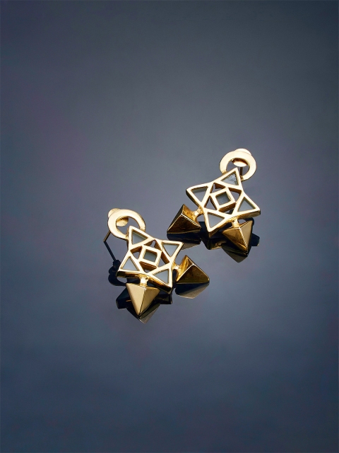 

shaze Women Gold-Plated & Green Geometric Drop Earrings