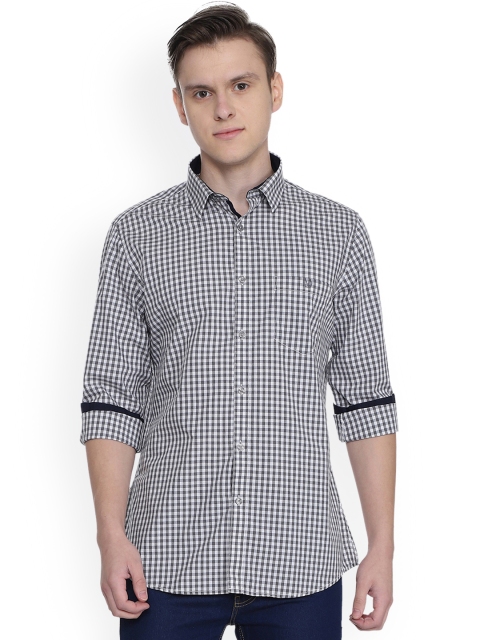 

Van Heusen Sport Men Blue & Off-White Slim Fit Checked Casual Shirt
