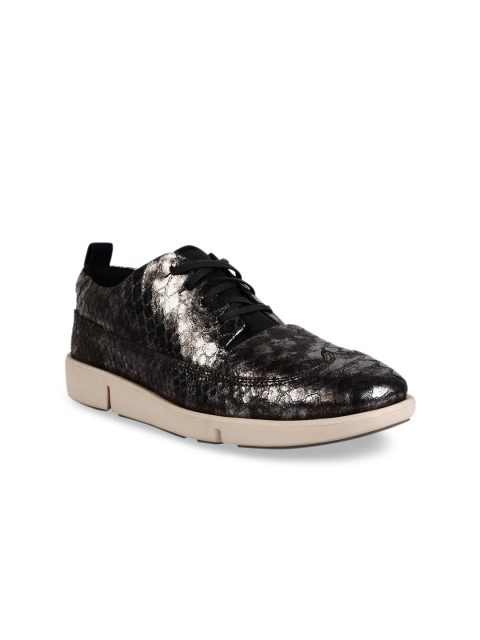 

Clarks Women Silver-Toned & Black Sneakers