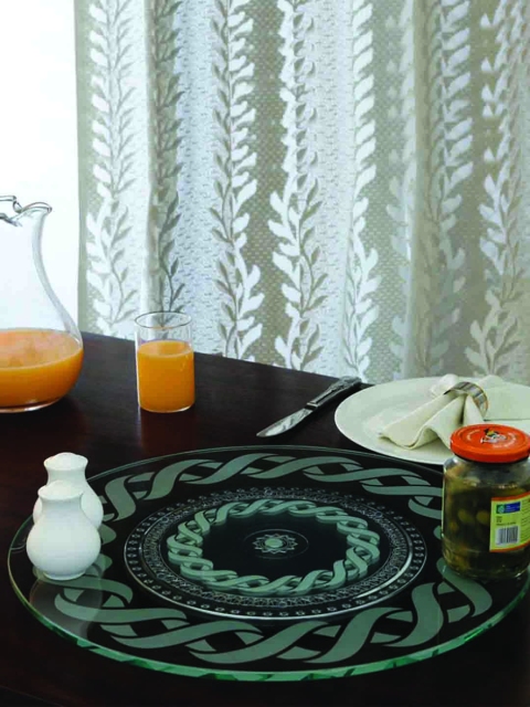 

JVS Transparent Printed Glass Set & Tray