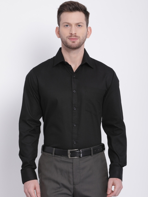 

Copperline Men Black Comfort Regular Fit Solid Formal Shirt