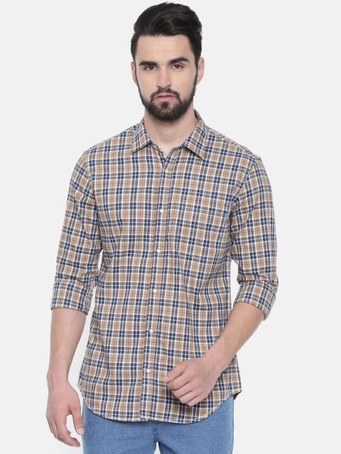 

IMYOUNG Men Beige & Blue Slim Fit Checked Casual Shirt