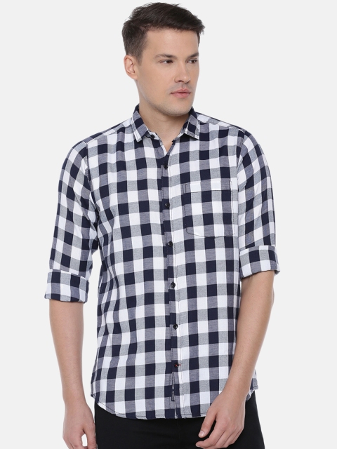 

Cross Court Men Navy Blue & White Slim Fit Checked Casual Shirt