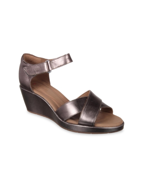 

Clarks Women Copper-Toned Solid Wedges