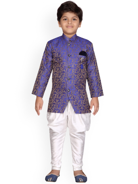 

Aj DEZInES Boys Purple & Silver-Toned Printed Sherwani Set