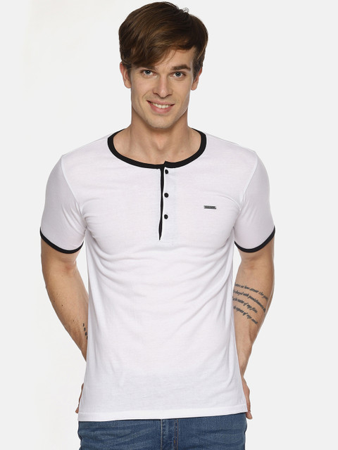 

IMPACKT Men White Solid Henley Neck T-shirt
