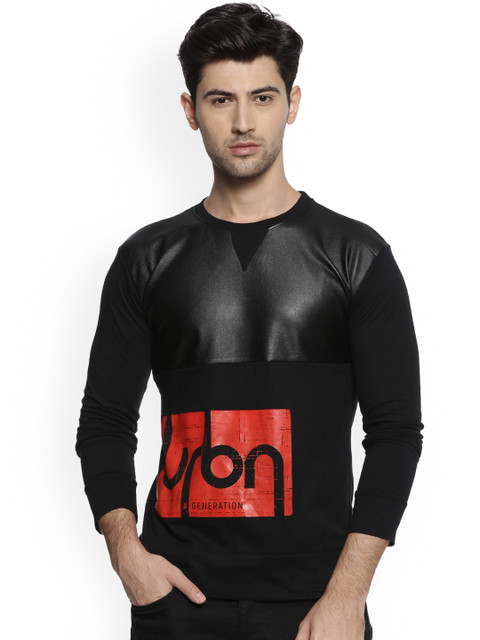 

Campus Sutra Men Black Printed Round Neck T-shirt