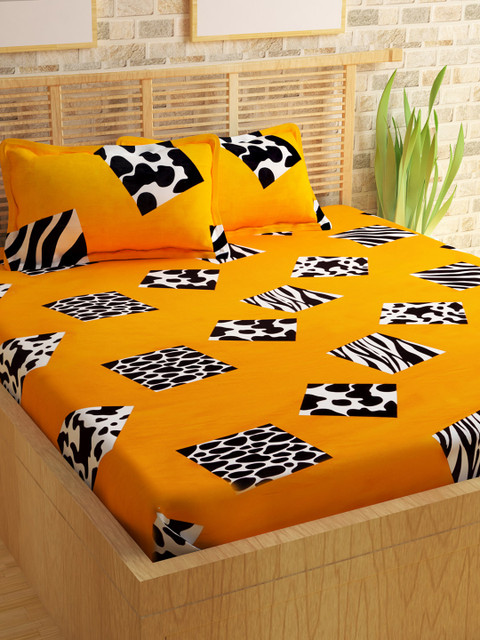 Story@home Yellow & Black Abstract 300 TC Cotton 1 Queen Bedsheet with 2 Pillow Covers