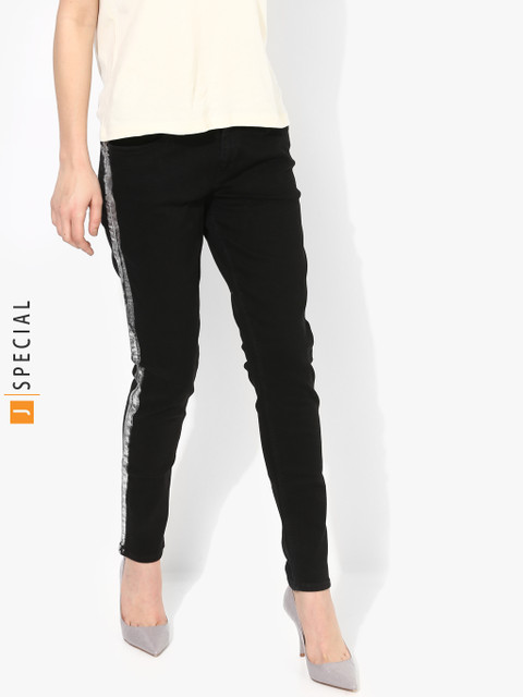 

Black Slim Fit Mid-Rise Clean Look Jeans