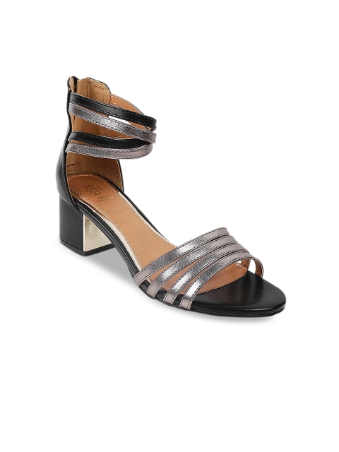 

Tresmode Women Black & Silver-Toned Solid Heels