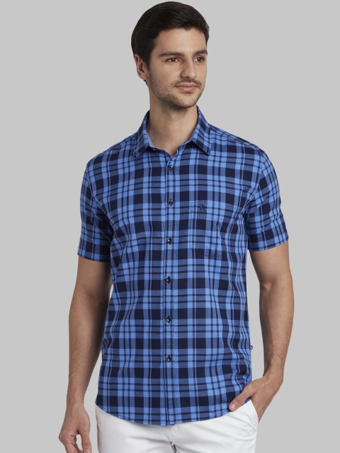 

Parx Men Blue Slim Fit Checked Casual Shirt