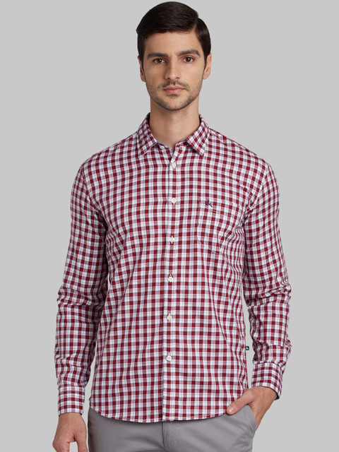 

Parx Men Red & White Slim Fit Checked Casual Shirt