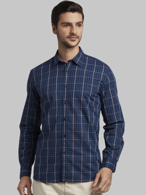 

Parx Men Green & Navy Blue Slim Fit Checked Casual Shirt