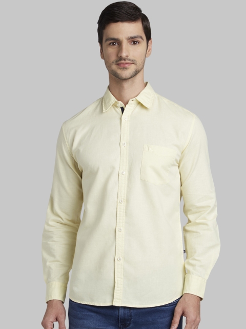 

Parx Men Yellow Slim Fit Solid Casual Shirt