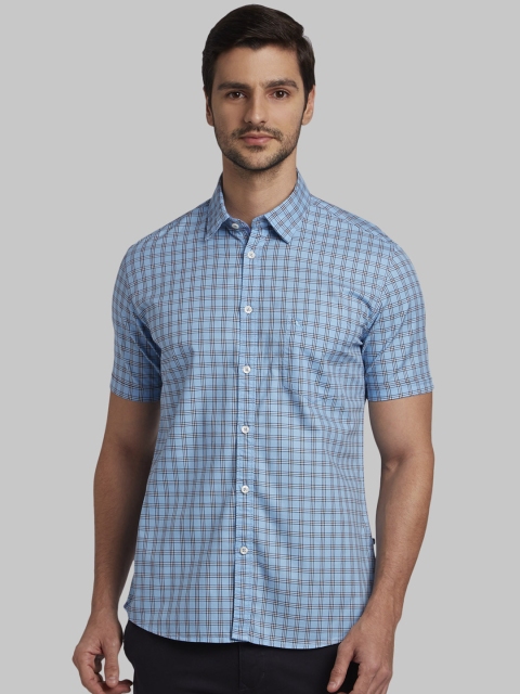 

Parx Men Blue Slim Fit Checked Casual Shirt