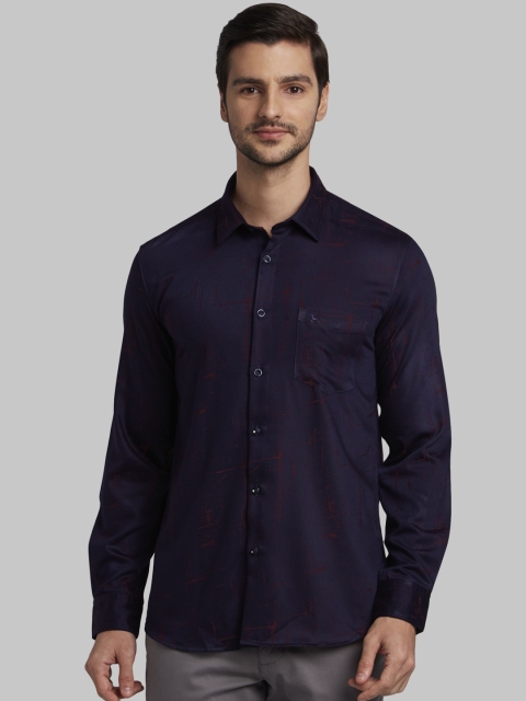 

Parx Men Navy Blue & Red Slim Fit Printed Casual Shirt