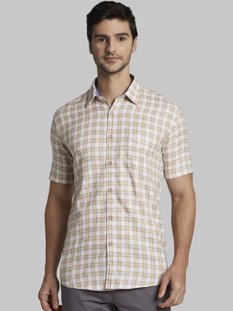 

Parx Men Beige Slim Fit Checked Casual Shirt