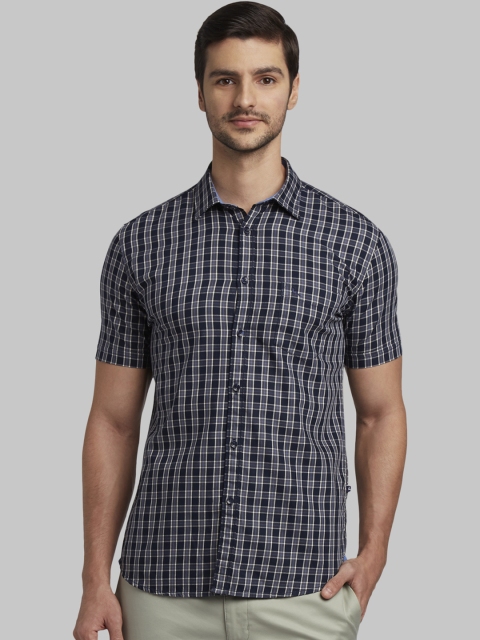 

Parx Men Blue Slim Fit Checked Casual Shirt