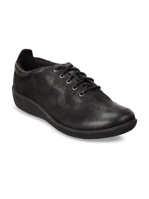 

Clarks Women Black Oxfords