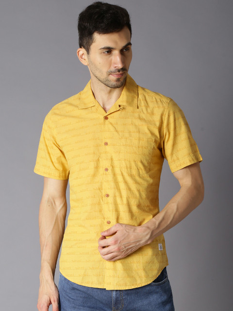 

Bene Kleed Men Yellow Slim Fit Printed Casual Shirt