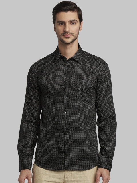 

Parx Men Black Slim Fit Printed Casual Shirt