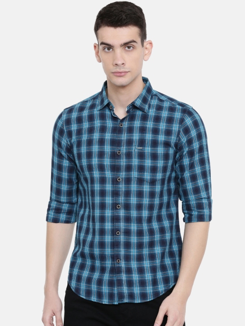 

IMYOUNG Men Blue & Black Slim Fit Checked Casual Shirt
