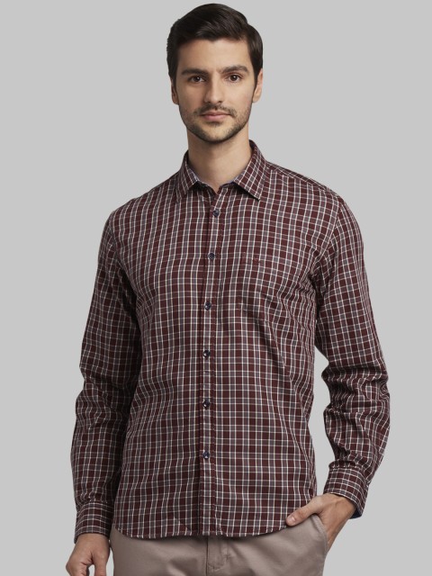 

Parx Men Red Slim Fit Checked Casual Shirt