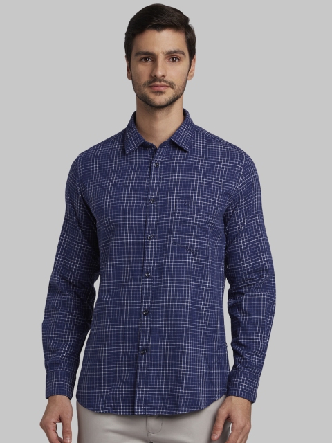 

Parx Men Blue Slim Fit Checked Casual Shirt