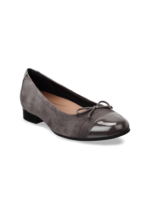 

Clarks Women Grey Leather Ballerinas